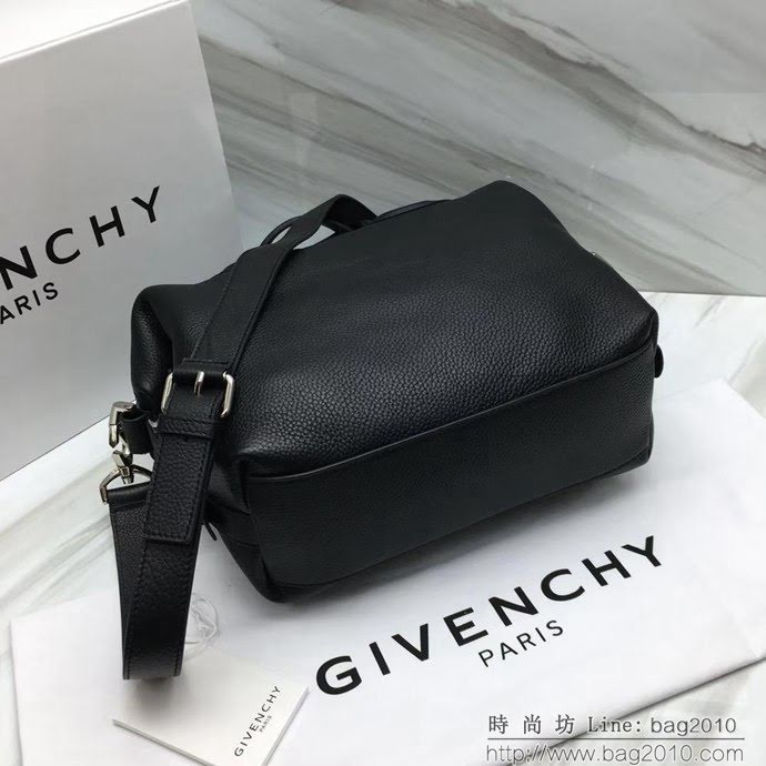 GlVENCHY紀梵希 新款南丁格爾 山羊紋牛皮 中號 2一28601s克牛 手提 肩背 斜跨包  tsg1017